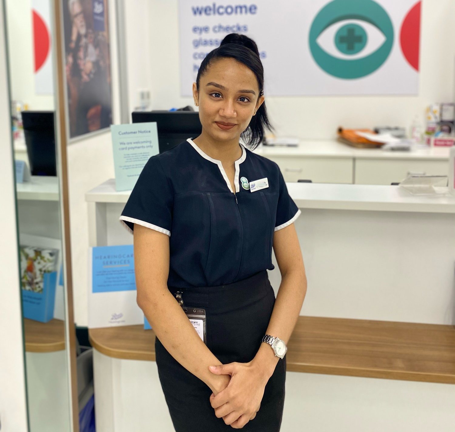 harina Alfombra Canberra Optical Consultant to Completing an Optometry Degree – Amrutha's Story at  Boots